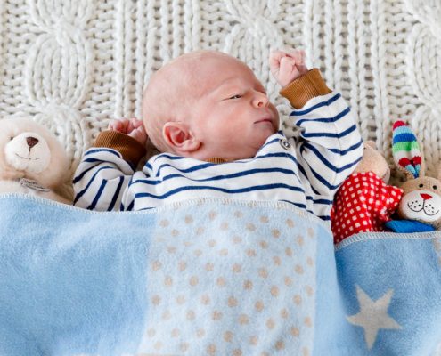 Babyshooting David, Newbornfotografie Schweinfurt, Indoor Babyfotos, Schweinfurt