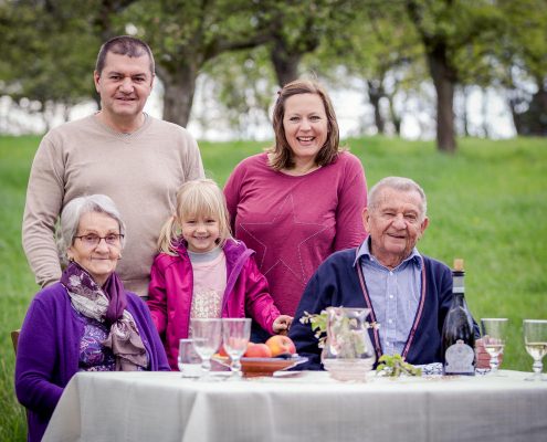 People - Familienshooting im Garten, Kaisten bei Wasserlosen, Portraitfotografin Daggi Binder, maizucker