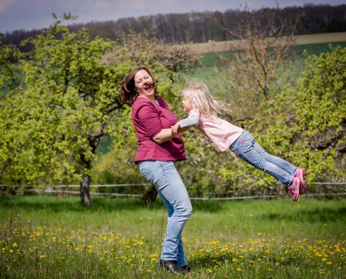 People - Familienshooting im Garten, Kaisten bei Wasserlosen, Portraitfotografin Daggi Binder, maizucker