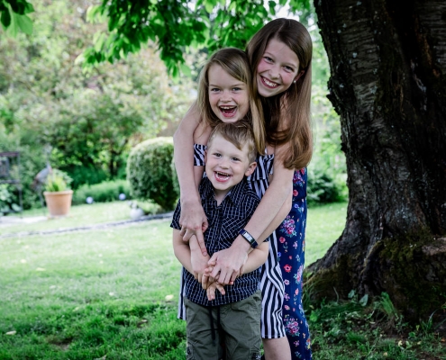 Fotogutschein, Familienshooting, Schraudenbach, Familienbilder, Familienfotoshooting, Gutschein zum Geburtstag, 4 Generationen, Daggi Binder, Fotografin, maizucker