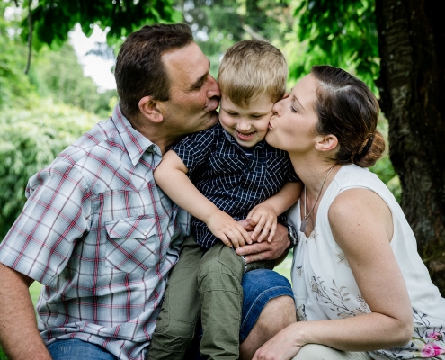 Fotogutschein, Familienshooting, Schraudenbach, Familienbilder, Familienfotoshooting, Gutschein zum Geburtstag, 4 Generationen, Daggi Binder, Fotografin, maizucker