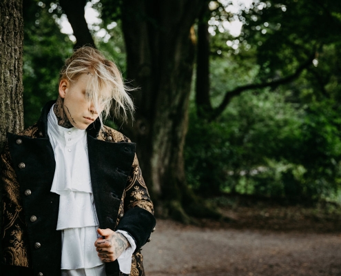 Social Media Fotos, Artist, Kuenstler, Theemotionartist, München, Portraits, Studio, Alexander Höller, Englischer Garten, Künstlerportraits