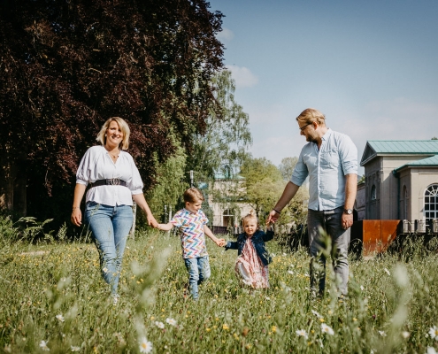 Familienshooting in Bad Kissingen, Familienfotos, Familienfotograf, Luidpoldpark, Sommershooting, maizucker, Daggi Binder